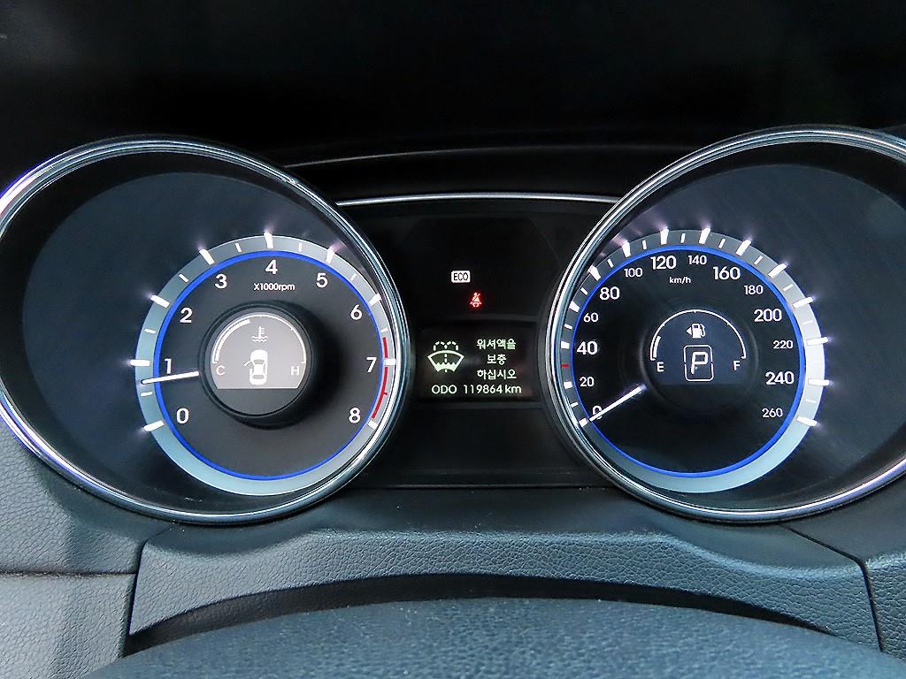 HYUNDAI Sonata - Vista 9