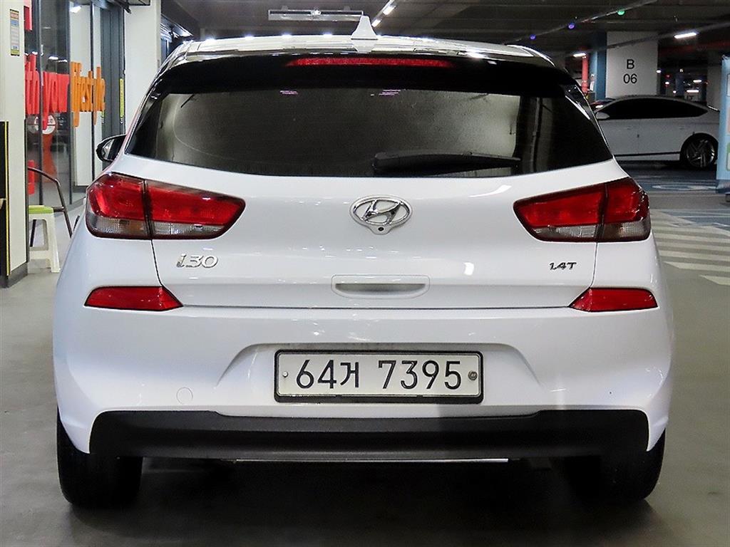 HYUNDAI i30 - Vista 5