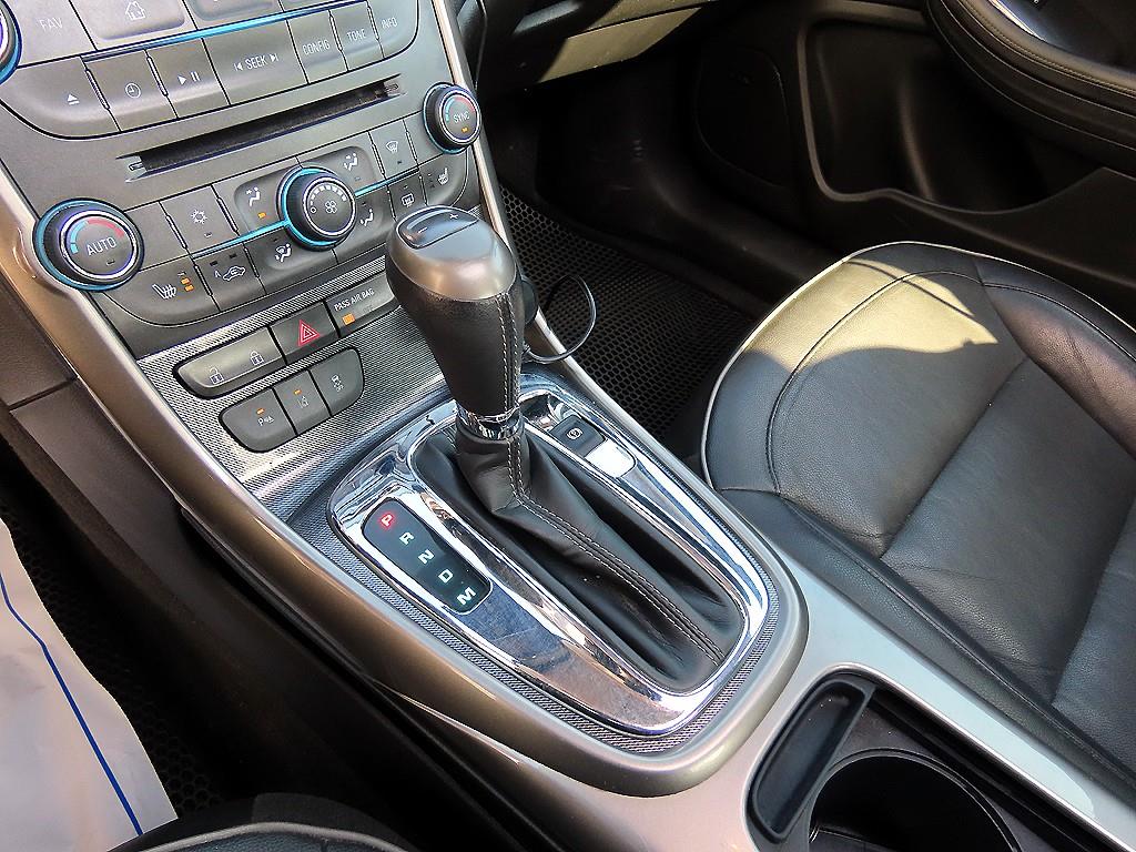 Chevrolet Malibu - Vista 10