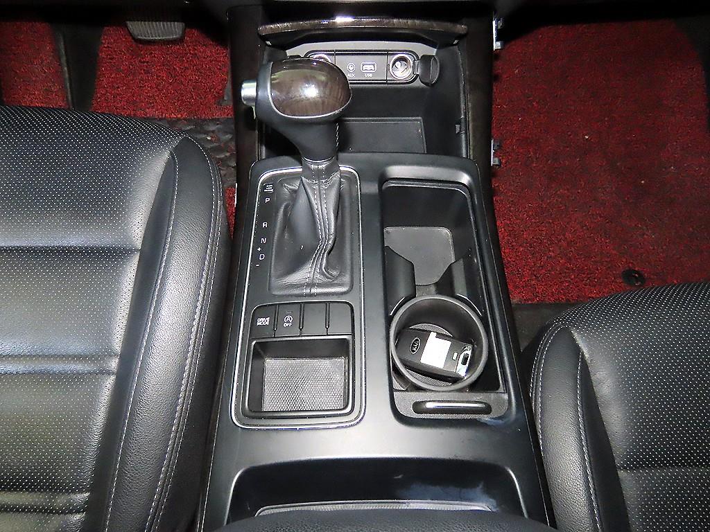 KIA Sorento - Vista 12