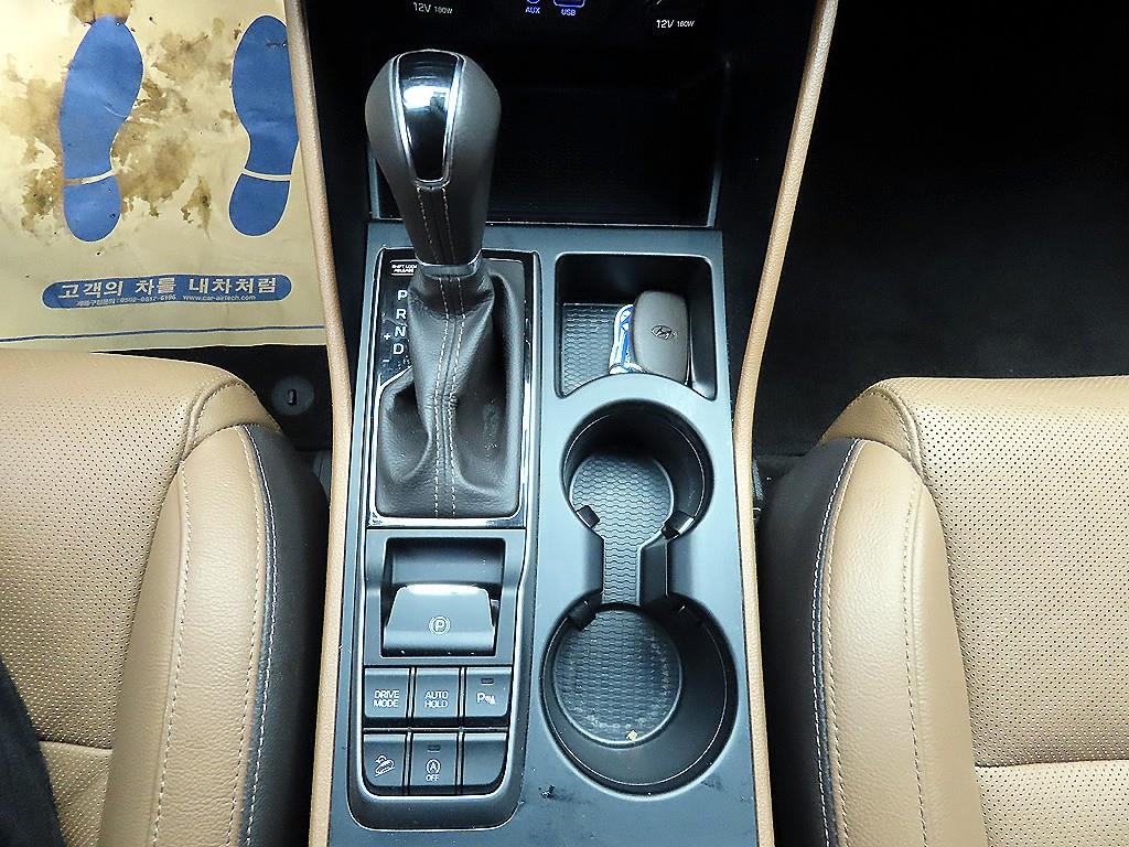 HYUNDAI Tucson - Vista 10