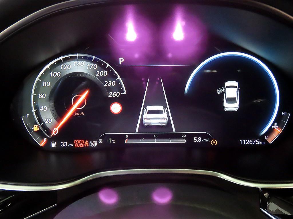 Genesis G80 - Vista 9