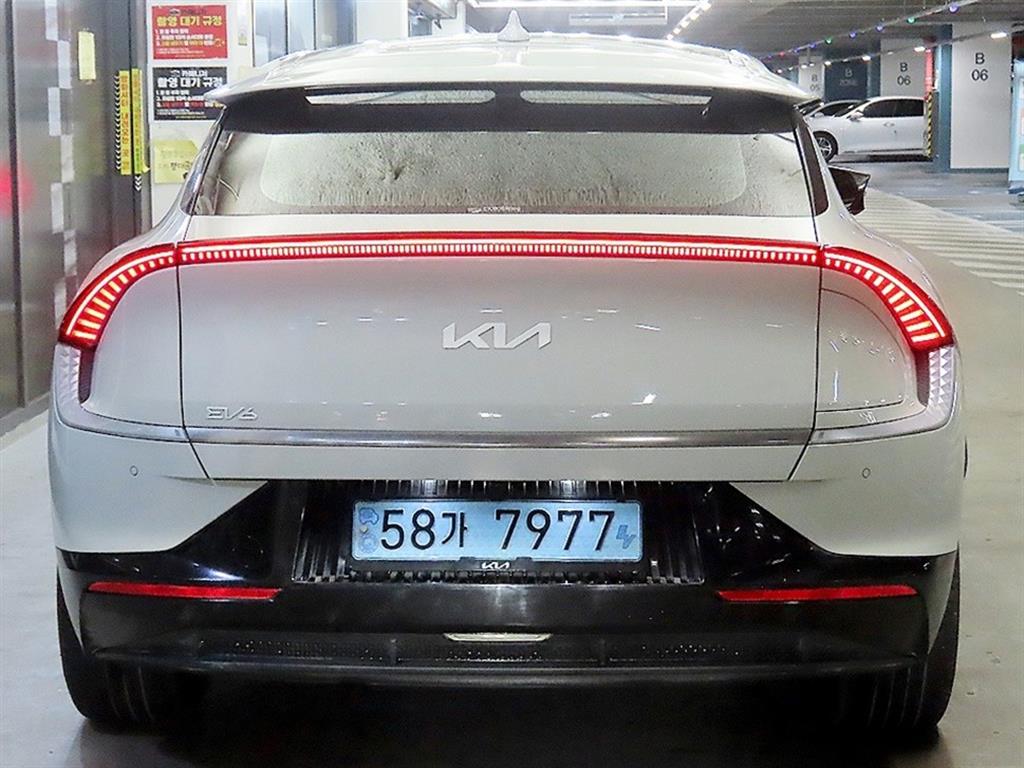 KIA EV6 - Vista 5
