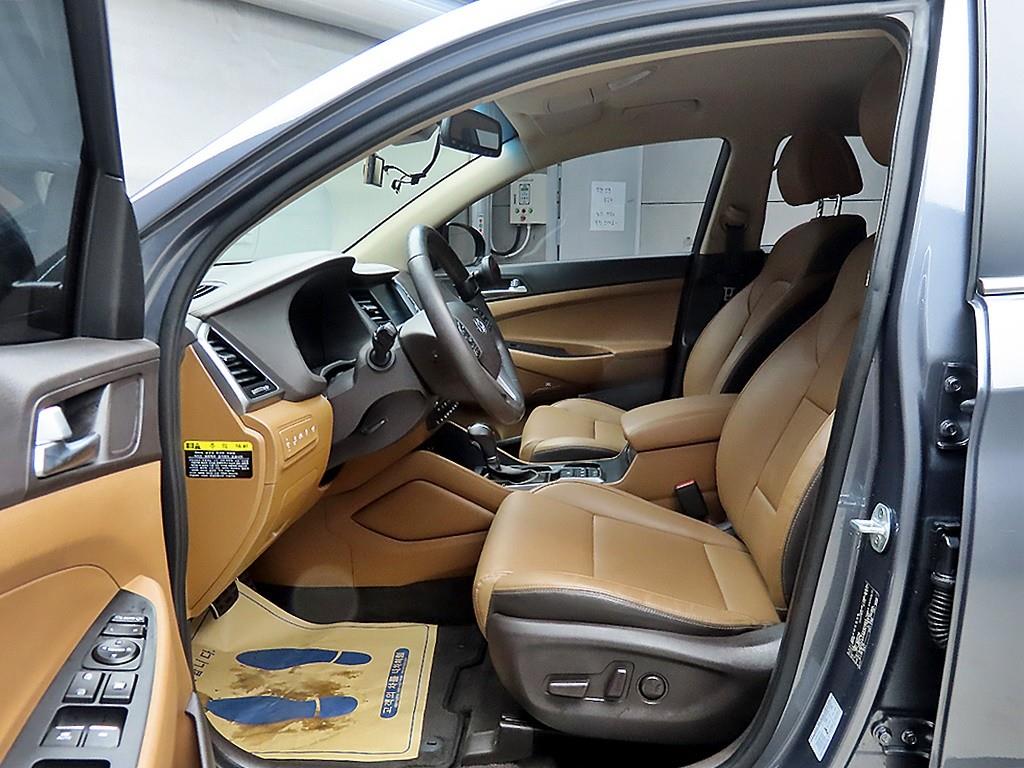 HYUNDAI Tucson - Vista 5