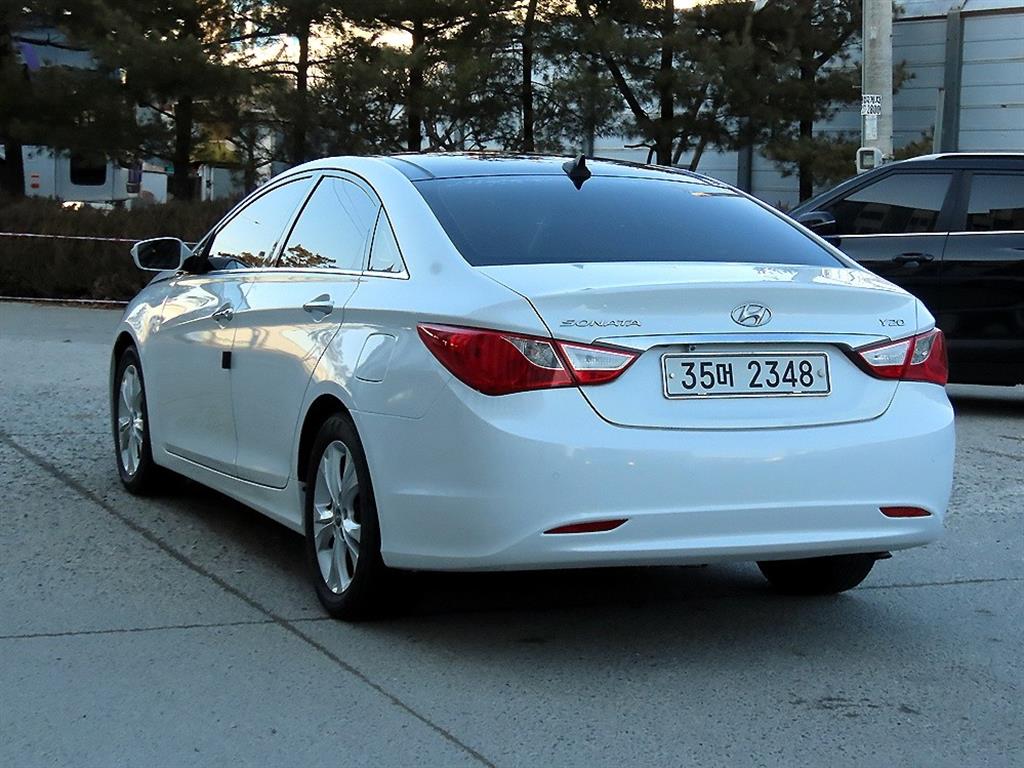 HYUNDAI Sonata - Vista 3
