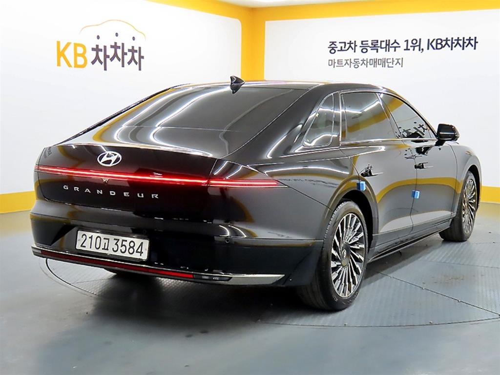 HYUNDAI Grandeur - Vista 4