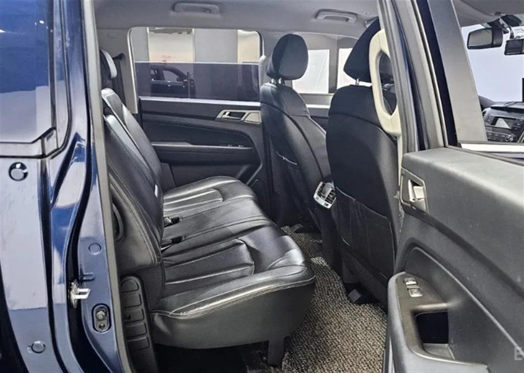 Ssangyong Rexton - Vista 11