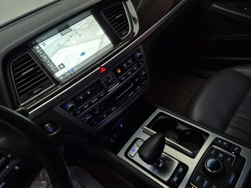 Genesis G80 - Vista 10