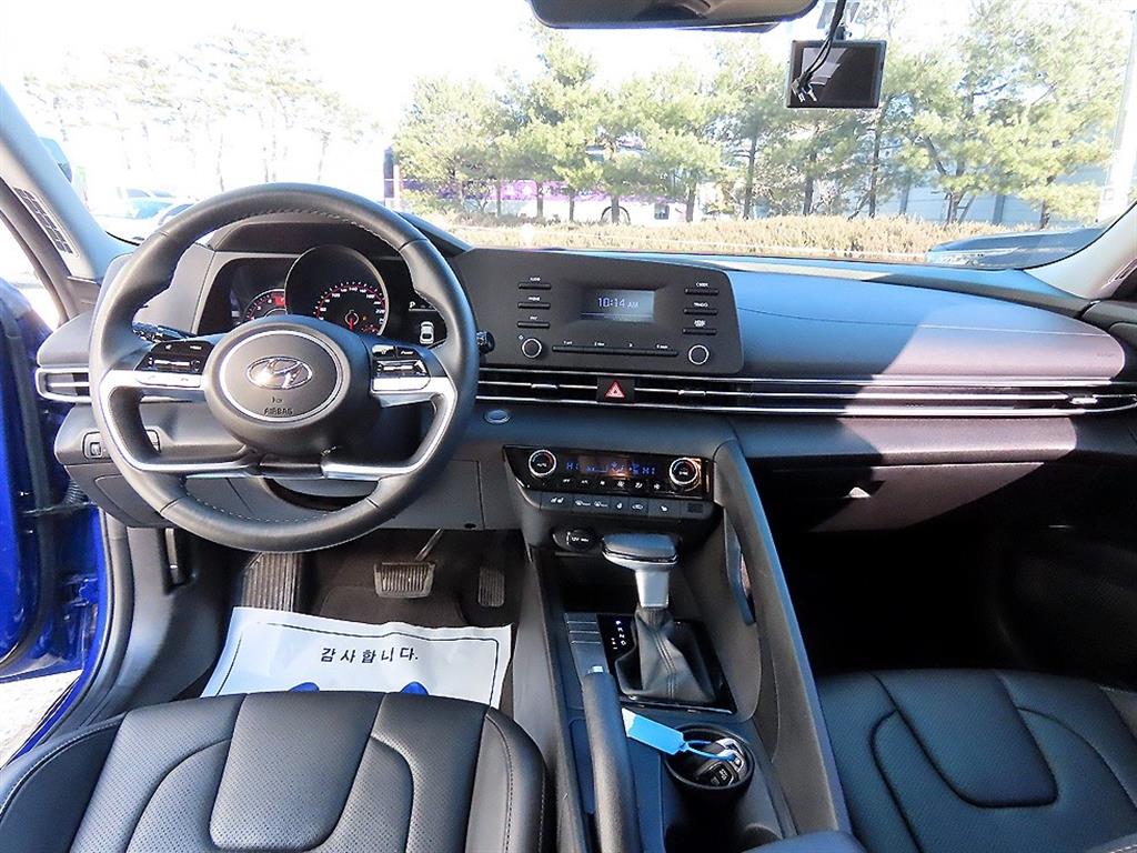 HYUNDAI Avante - Vista 7