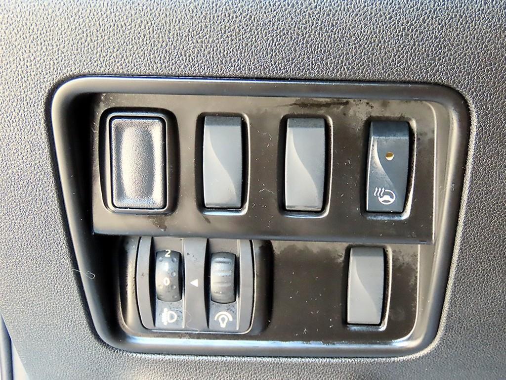 SAMSUNG QM6 - Vista 12