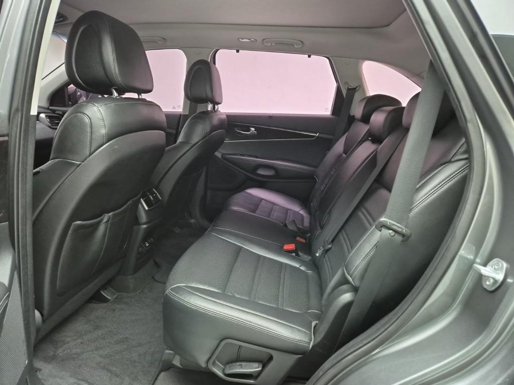 KIA Sorento - Vista 12