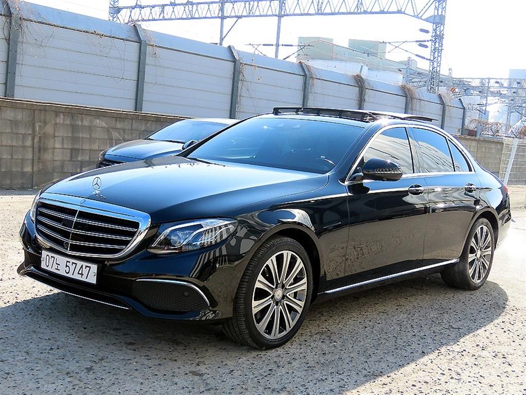 Mercedes Benz E class - Vista 2