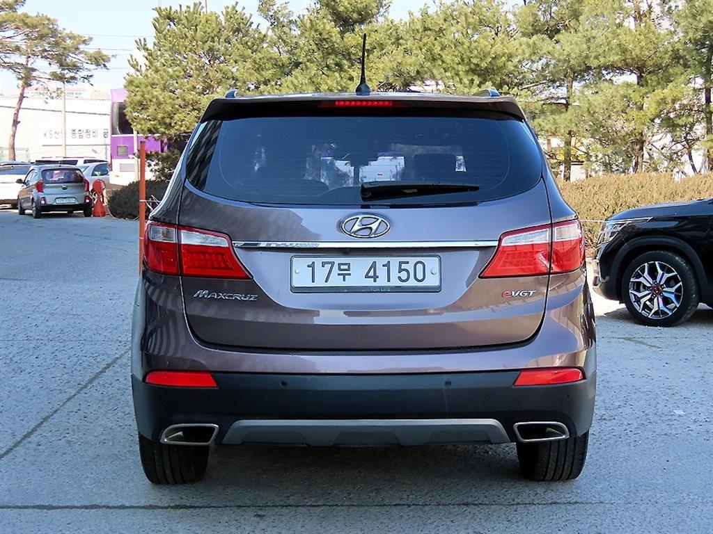 HYUNDAI Maxcruz - Vista 4