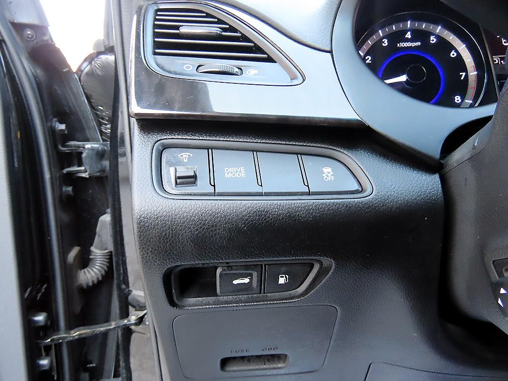 HYUNDAI Grandeur - Vista 12