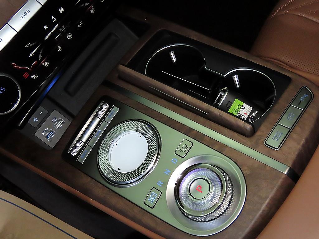 Genesis G80 - Vista 12