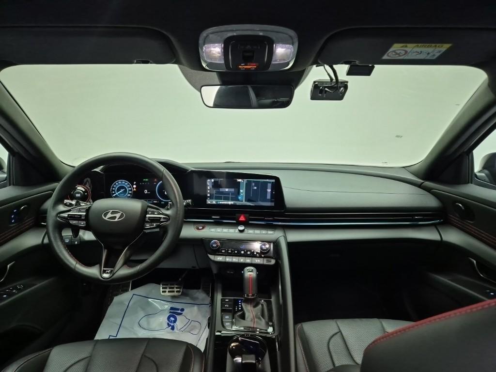 HYUNDAI Avante - Vista 7