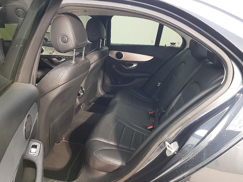 Mercedes Benz C Class - Vista 9
