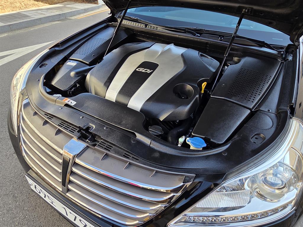 HYUNDAI Equus - Vista 6