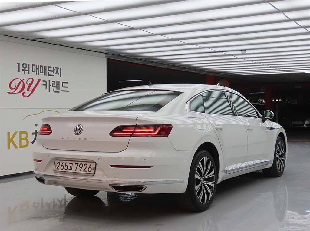 Volkswagen Arteon - Vista 4