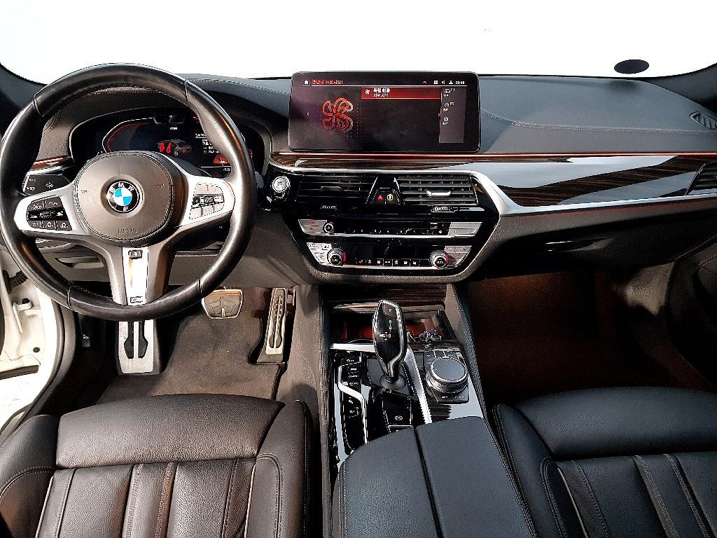 BMW 5 Series - Vista 5