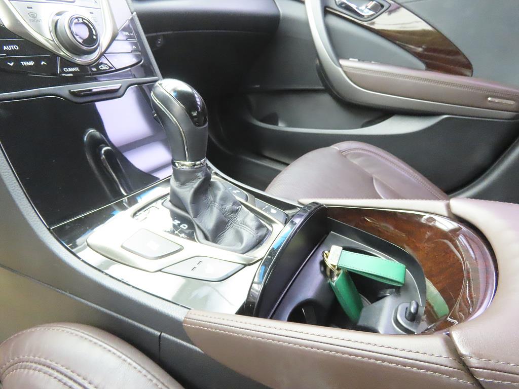 HYUNDAI Grandeur - Vista 11