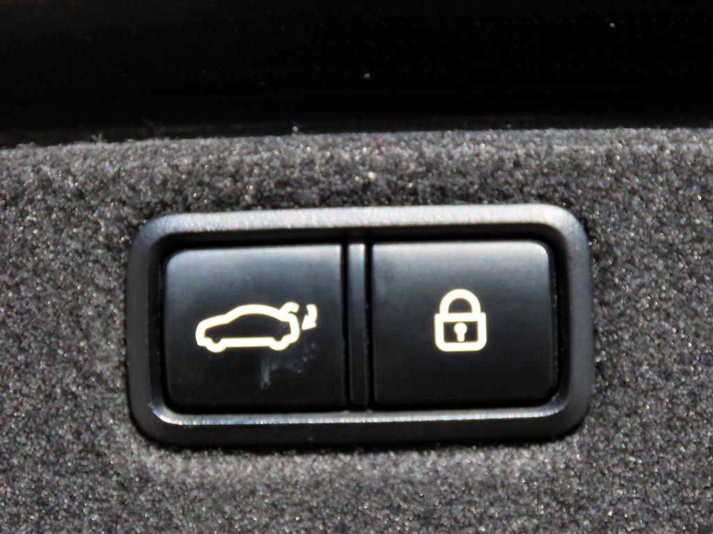 HYUNDAI Genesis 2014 Negro - Importación desde Corea - HF Imports Iquique - Foto 17