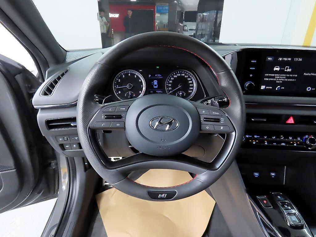 HYUNDAI Sonata - Vista 9