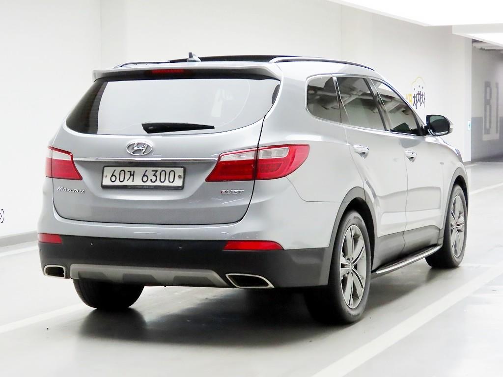 HYUNDAI Maxcruz - Vista 4