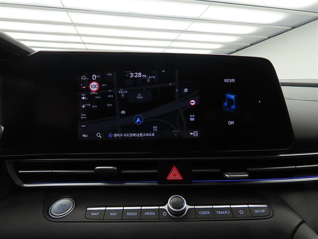 HYUNDAI Avante 2021 Blanco - Importación desde Corea - HF Imports Iquique - Foto 16