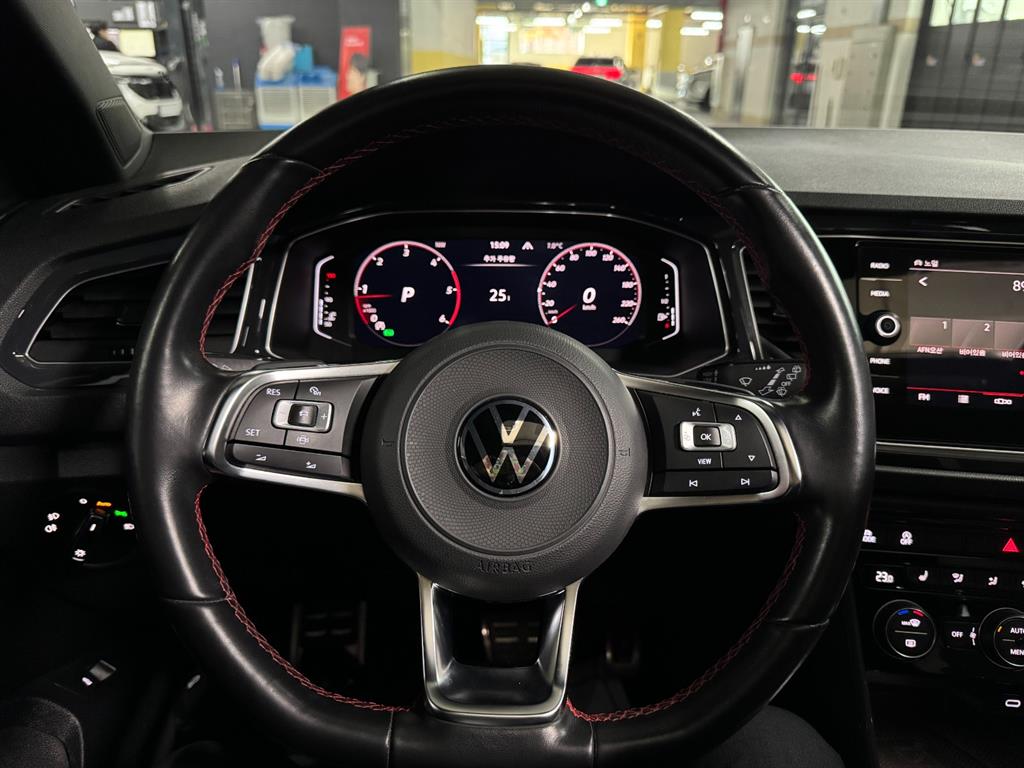 Volkswagen T-Roc - Vista 6