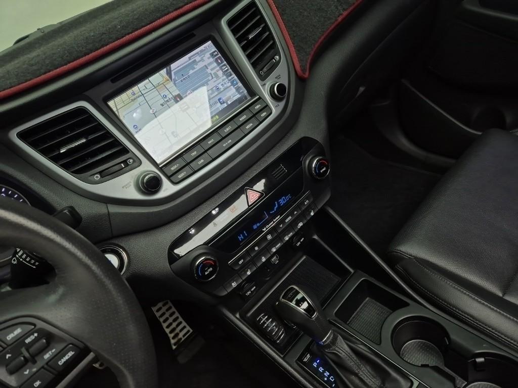 HYUNDAI Tucson - Vista 9