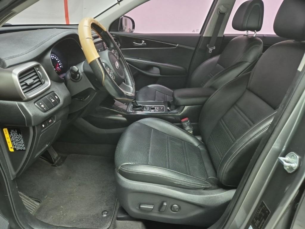 KIA Sorento - Vista 11