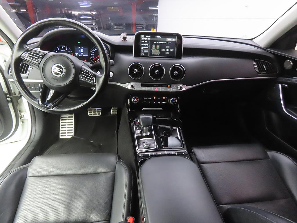 KIA Stinger - Vista 7