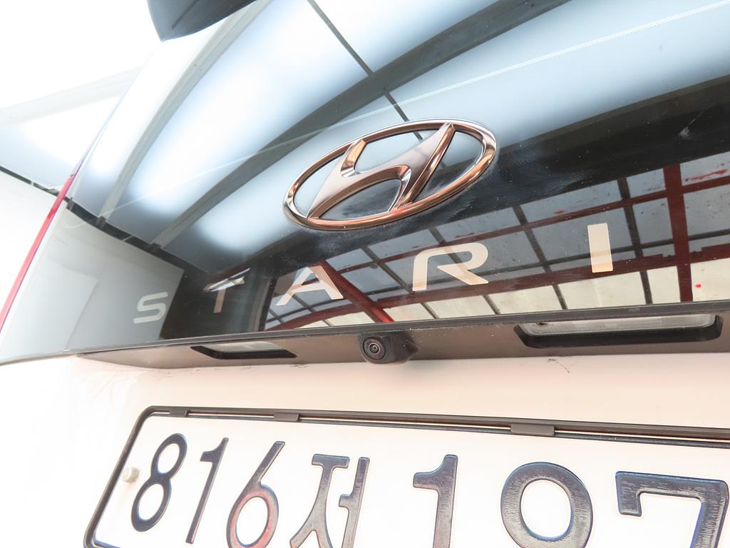 HYUNDAI Staria 2022 Blanco - Importación desde Corea - HF Imports Iquique - Foto 17