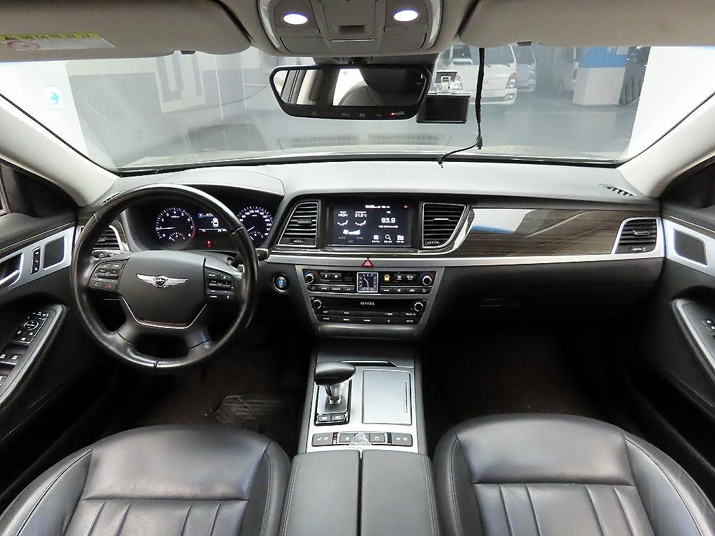 Genesis G80 - Vista 8