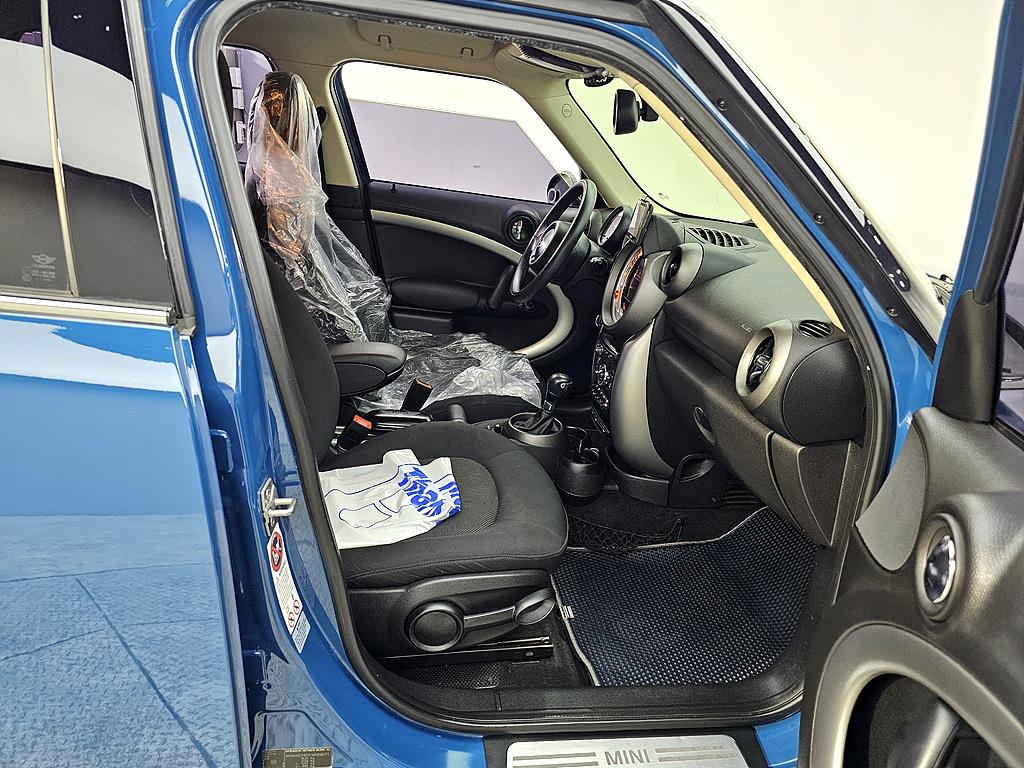 Mini Countryman - Vista 11