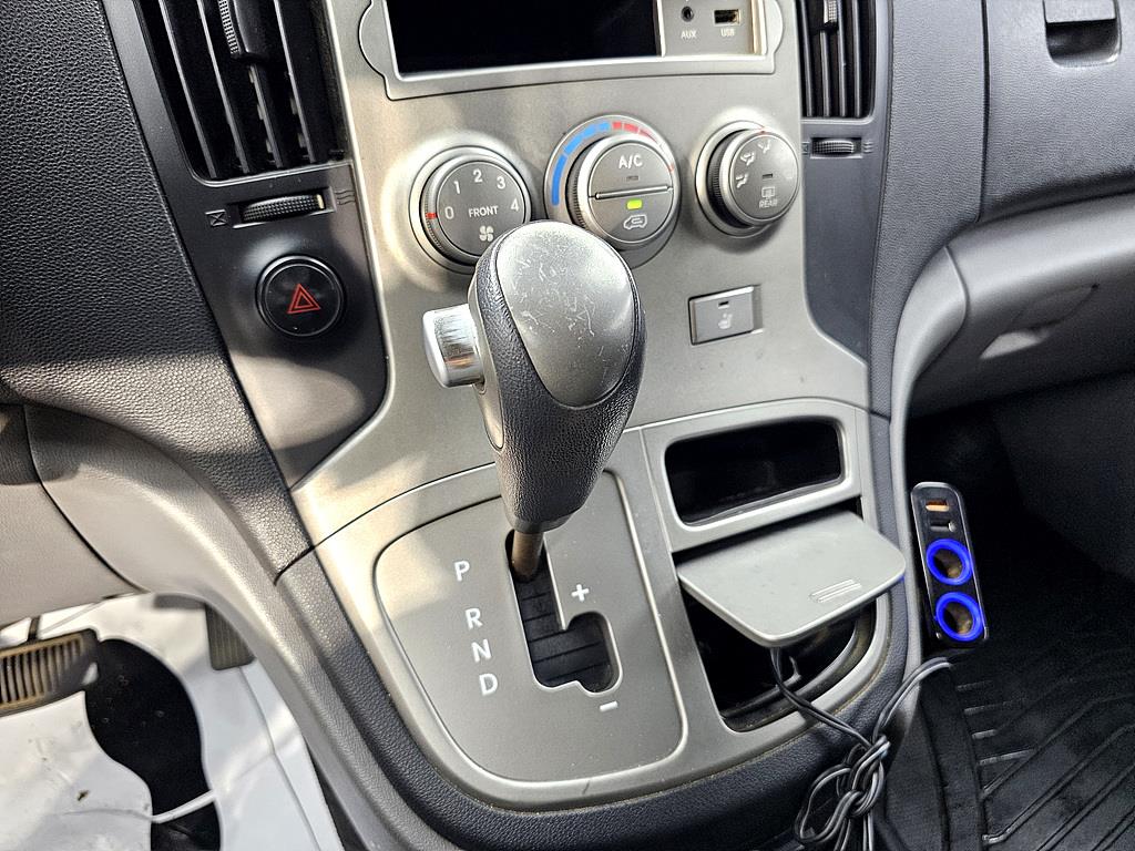 HYUNDAI Starex 2011 Plateado - Importación desde Corea - HF Imports Iquique - Foto 13