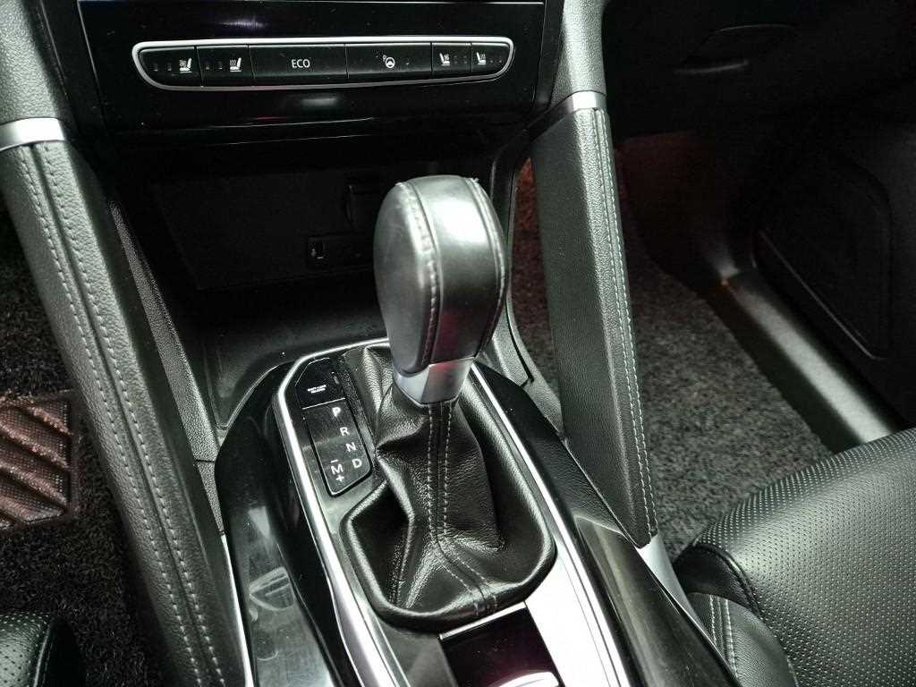 SAMSUNG QM6 - Vista 8