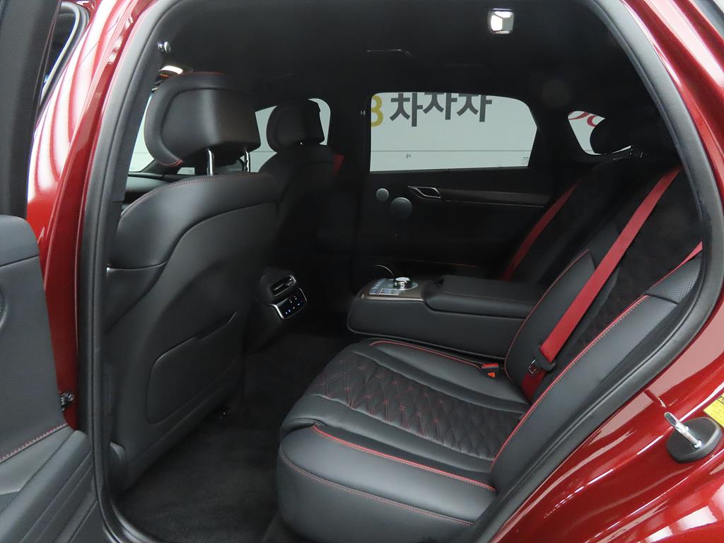 Genesis G80 - Vista 6