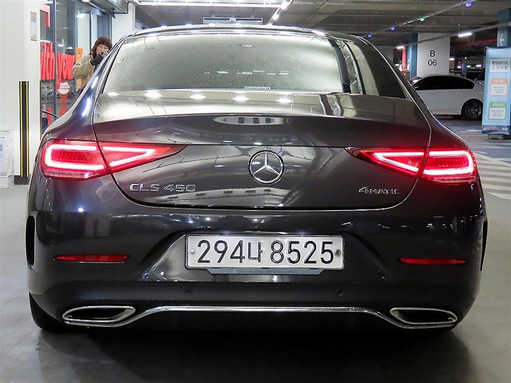 Mercedes Benz CLS Class - Vista 5