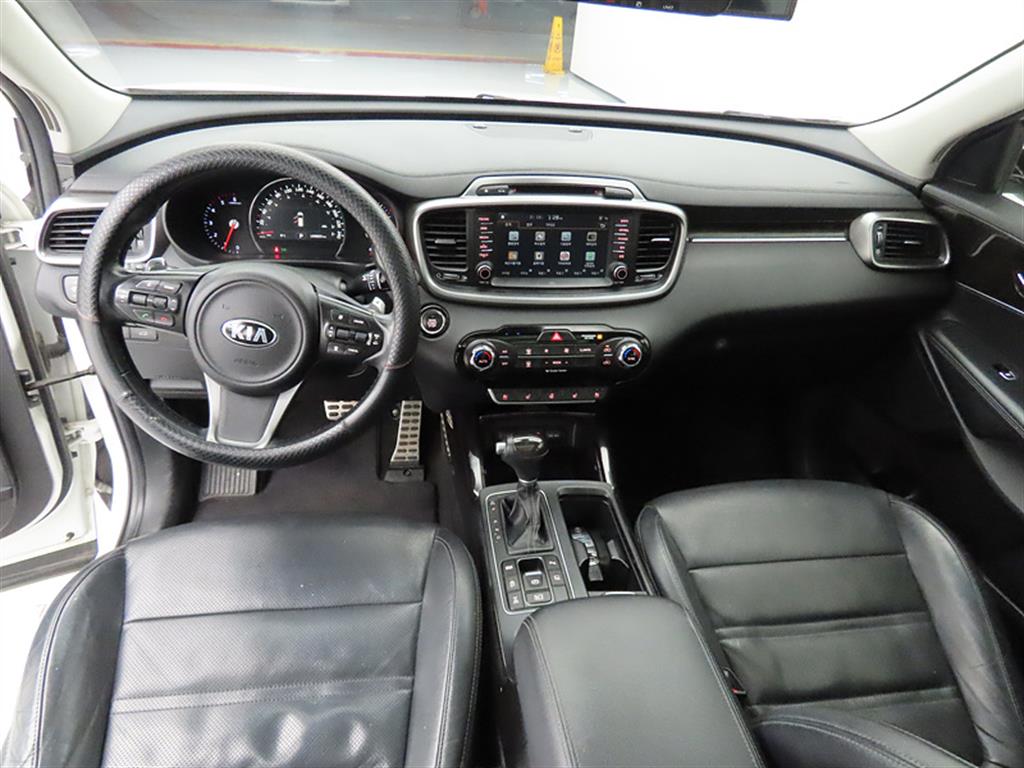 KIA Sorento - Vista 7