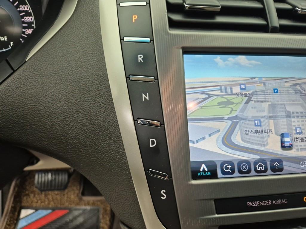 Lincoln MKZ - Vista 8