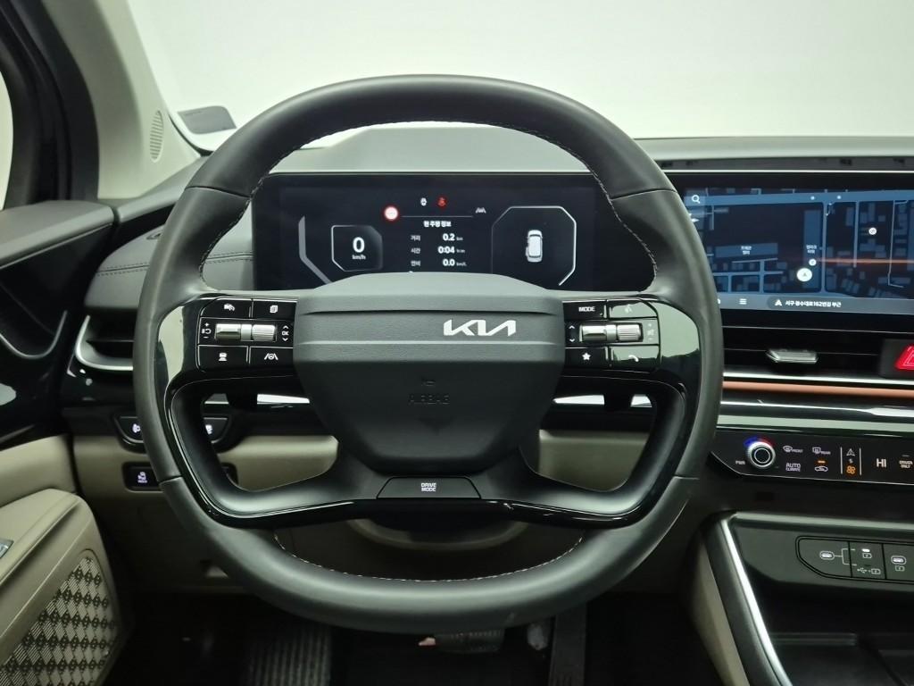 KIA Carnival - Vista 9