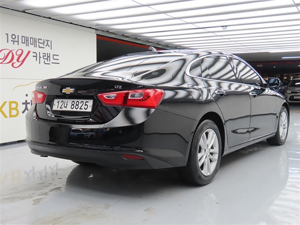 Chevrolet Malibu - Vista 4