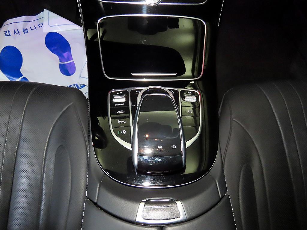 Mercedes Benz CLS Class - Vista 12