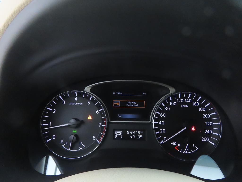 Nissan Altima - Vista 9