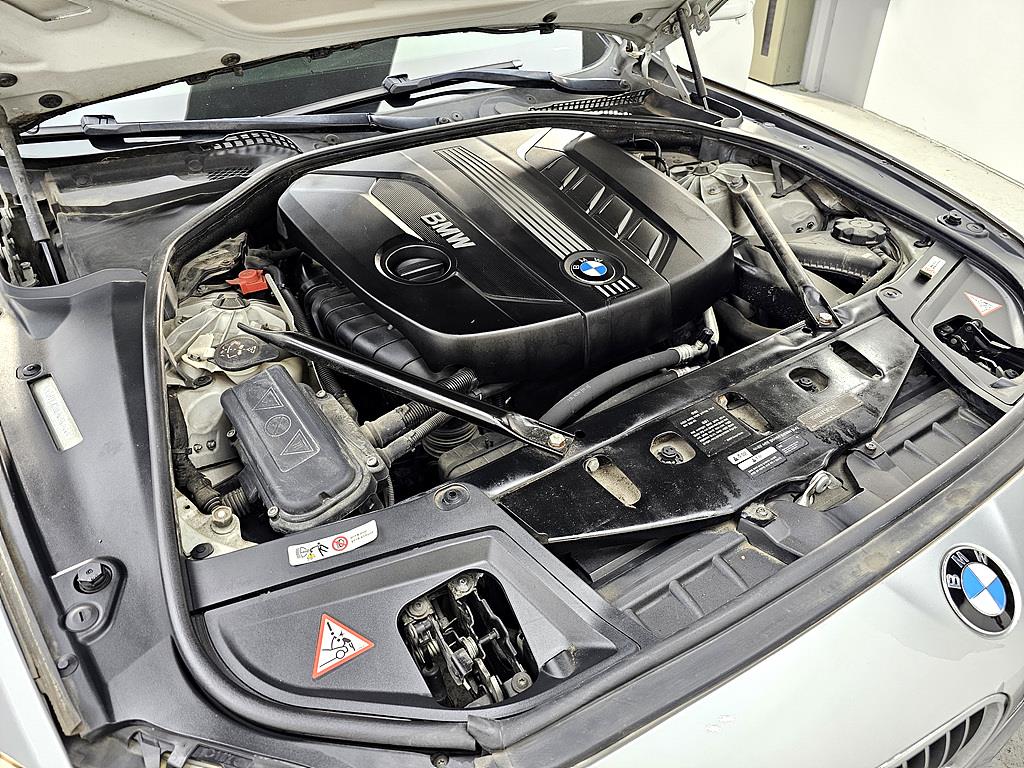 BMW 5 Series - Vista 6