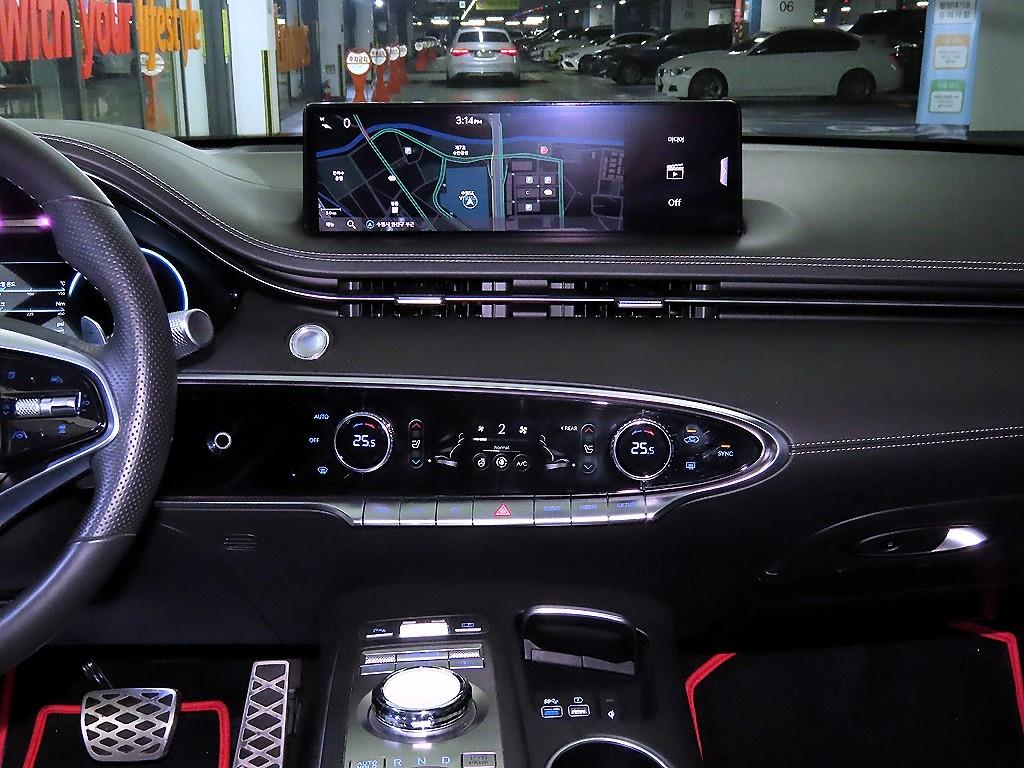 Genesis GV70 - Vista 11