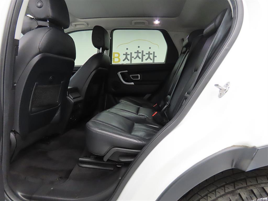 Land Rover Discovery Sports - Vista 6