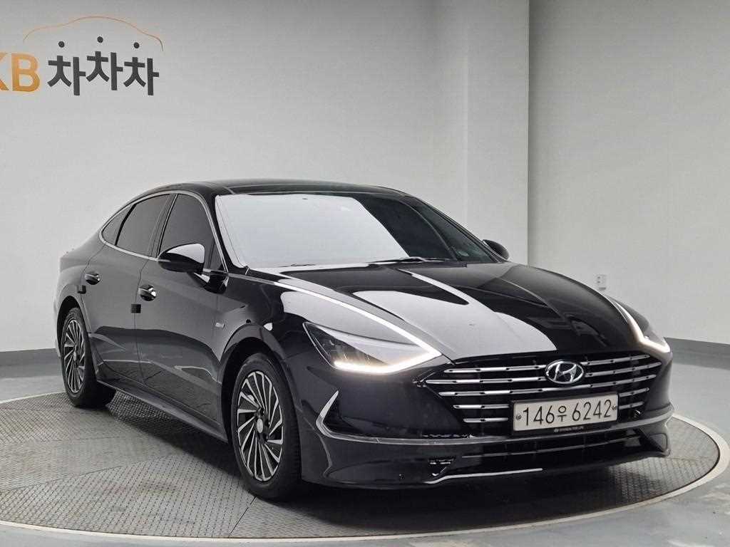 HYUNDAI Sonata - Vista 4